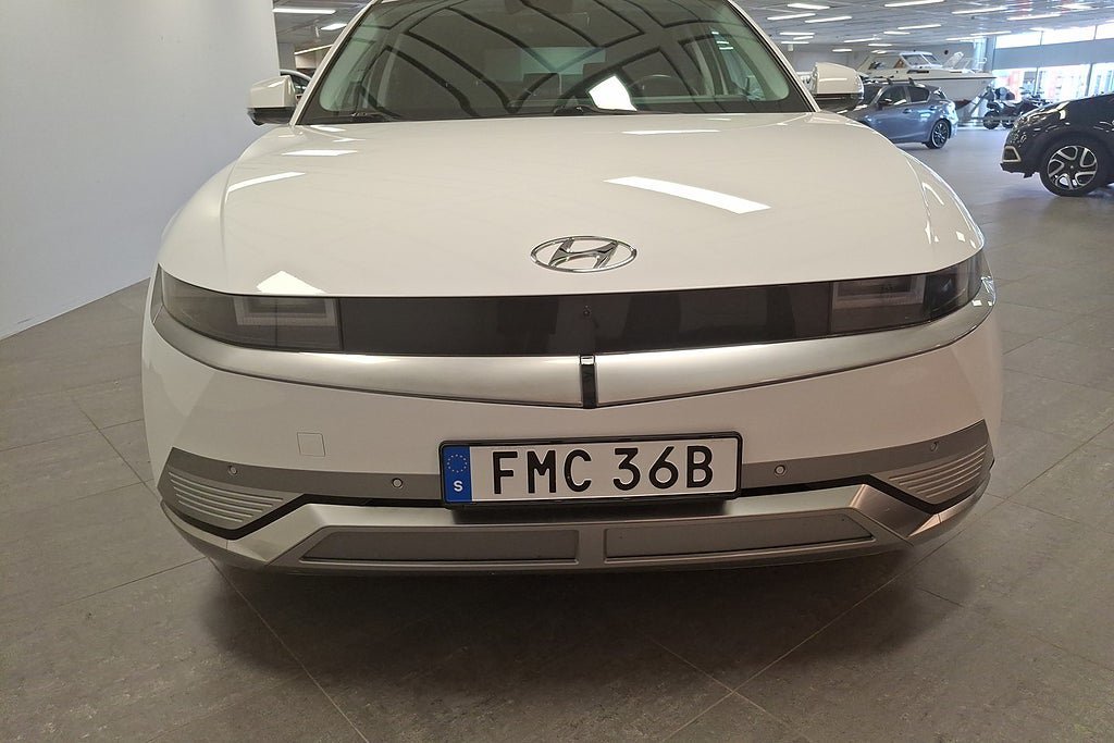 Vehicle Image 6