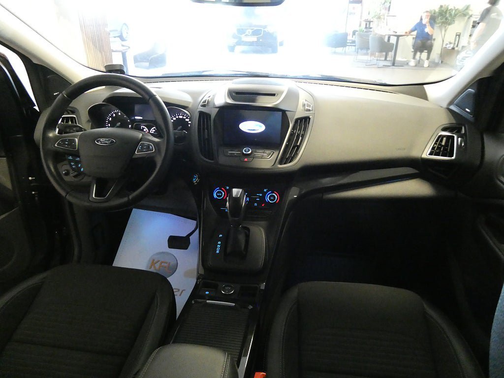 Vehicle Image 16