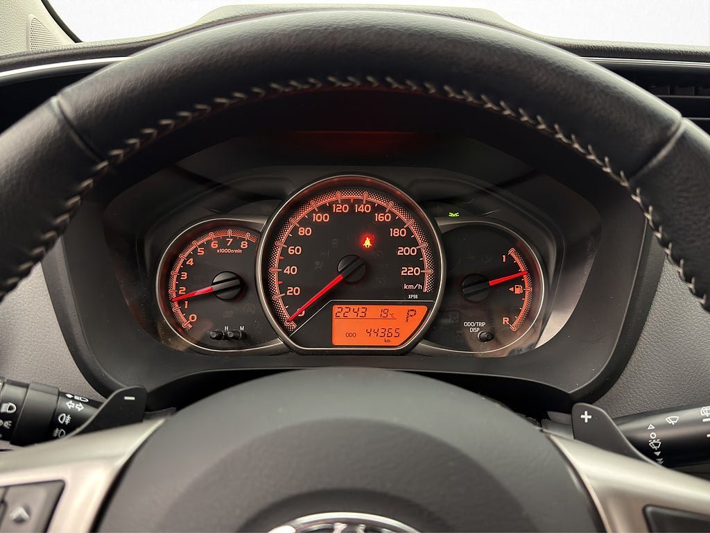 Vehicle Image 14