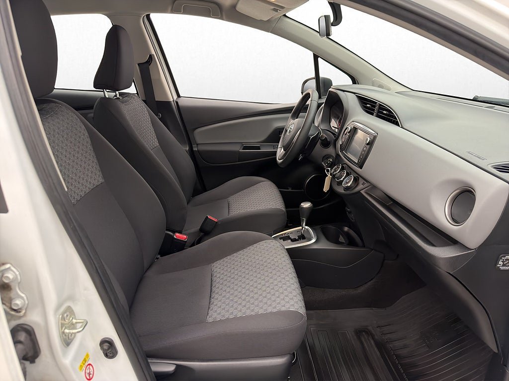 Vehicle Image 19