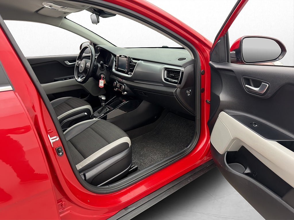 Vehicle Image 21