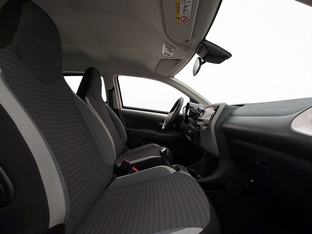 Vehicle Image 21