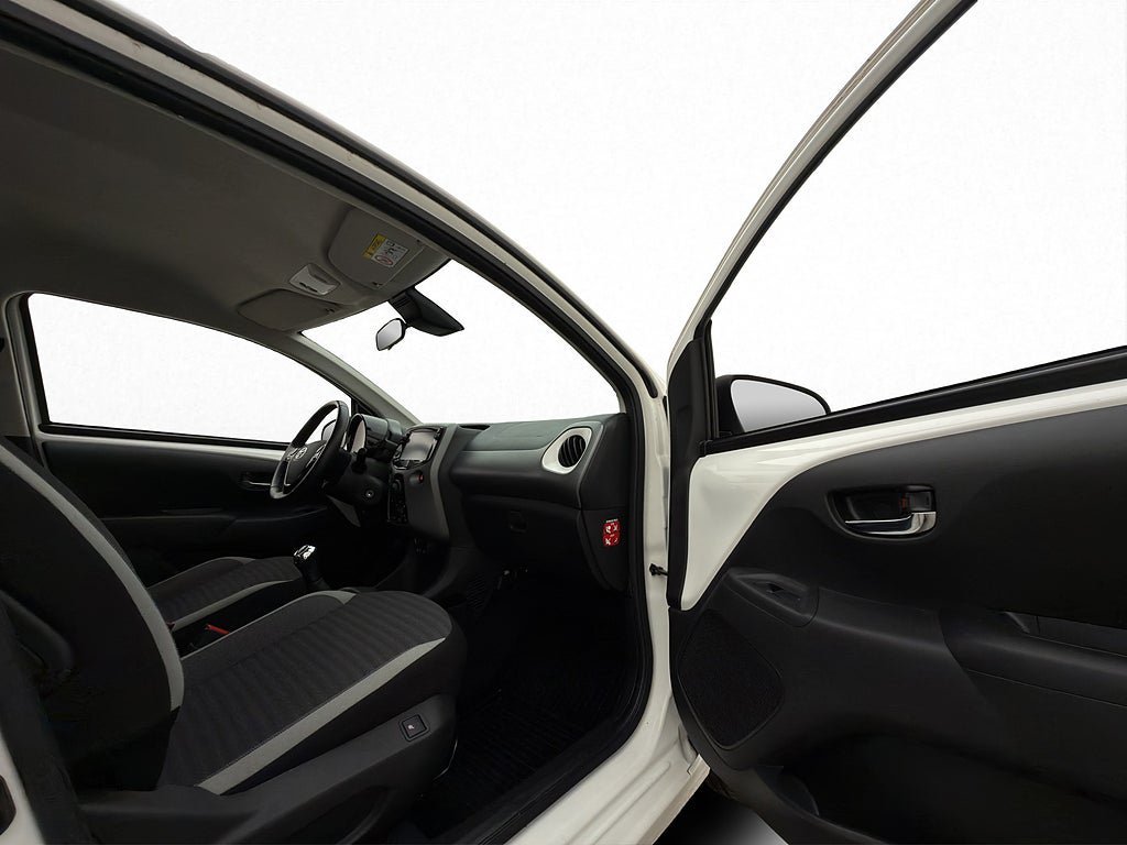 Vehicle Image 22
