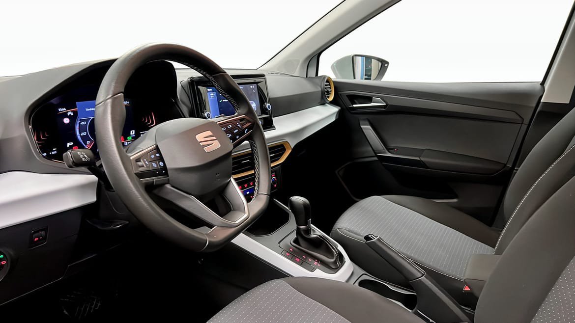 Vehicle Image 7