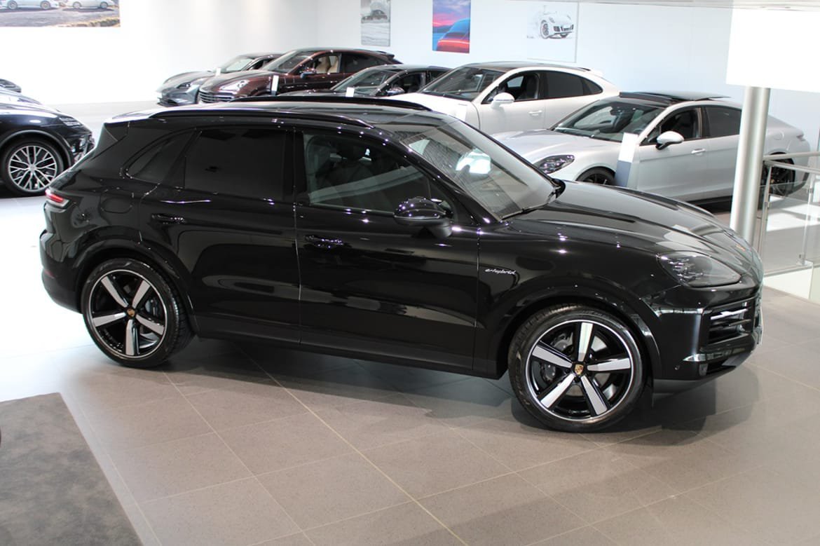 Vehicle Image 8