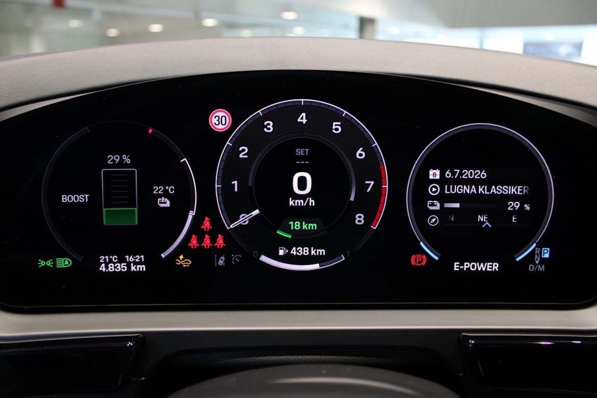 Vehicle Image 10