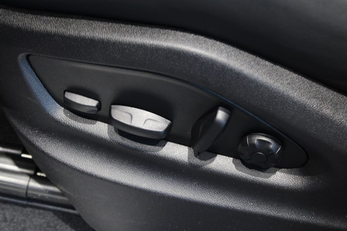 Vehicle Image 16