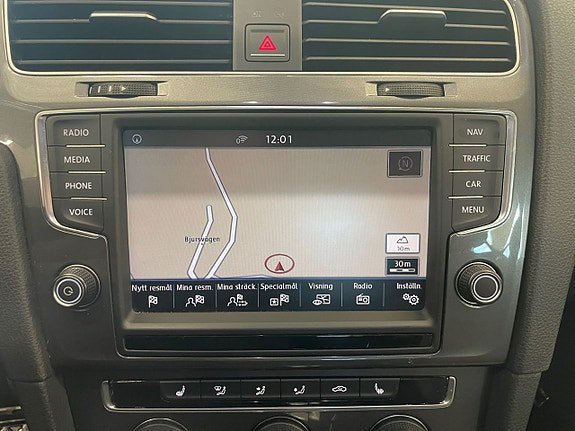 Vehicle Image 17