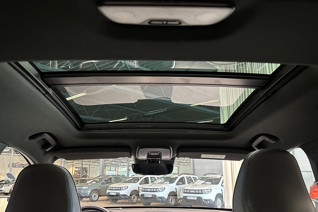Vehicle Image 24