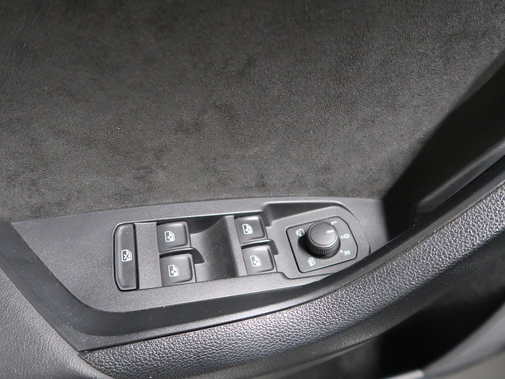 Vehicle Image 39