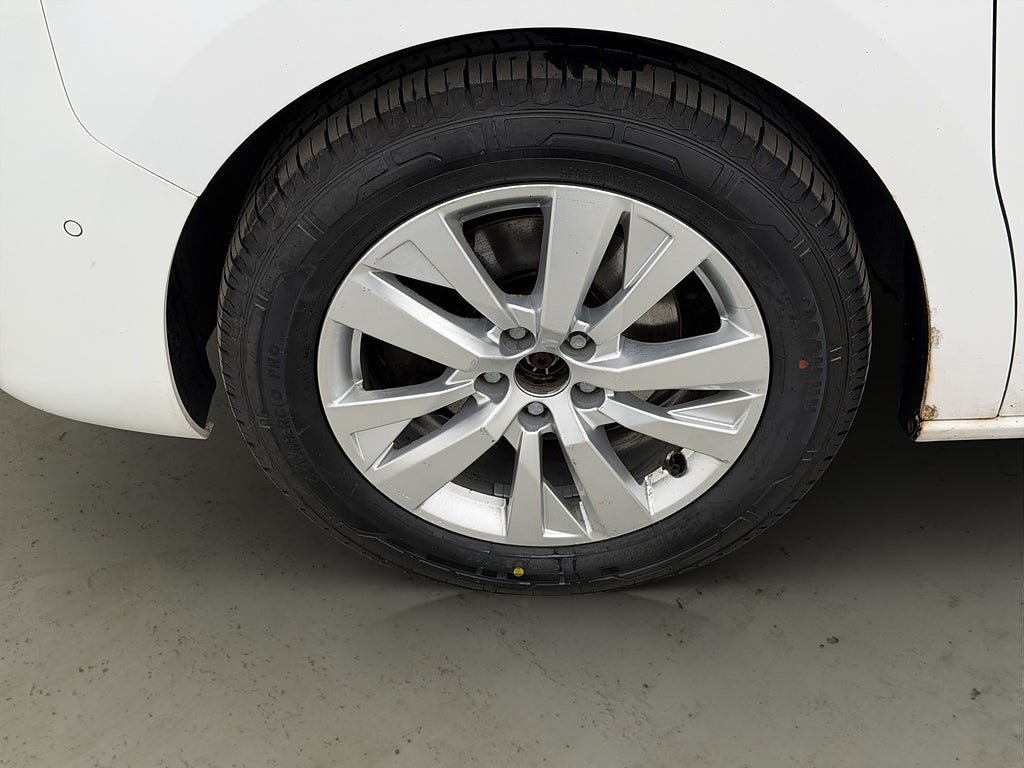 Vehicle Image 23