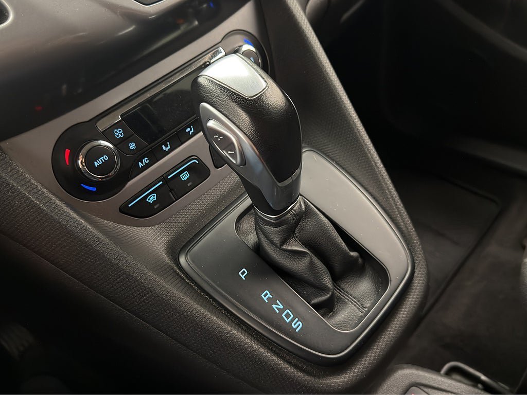 Vehicle Image 24