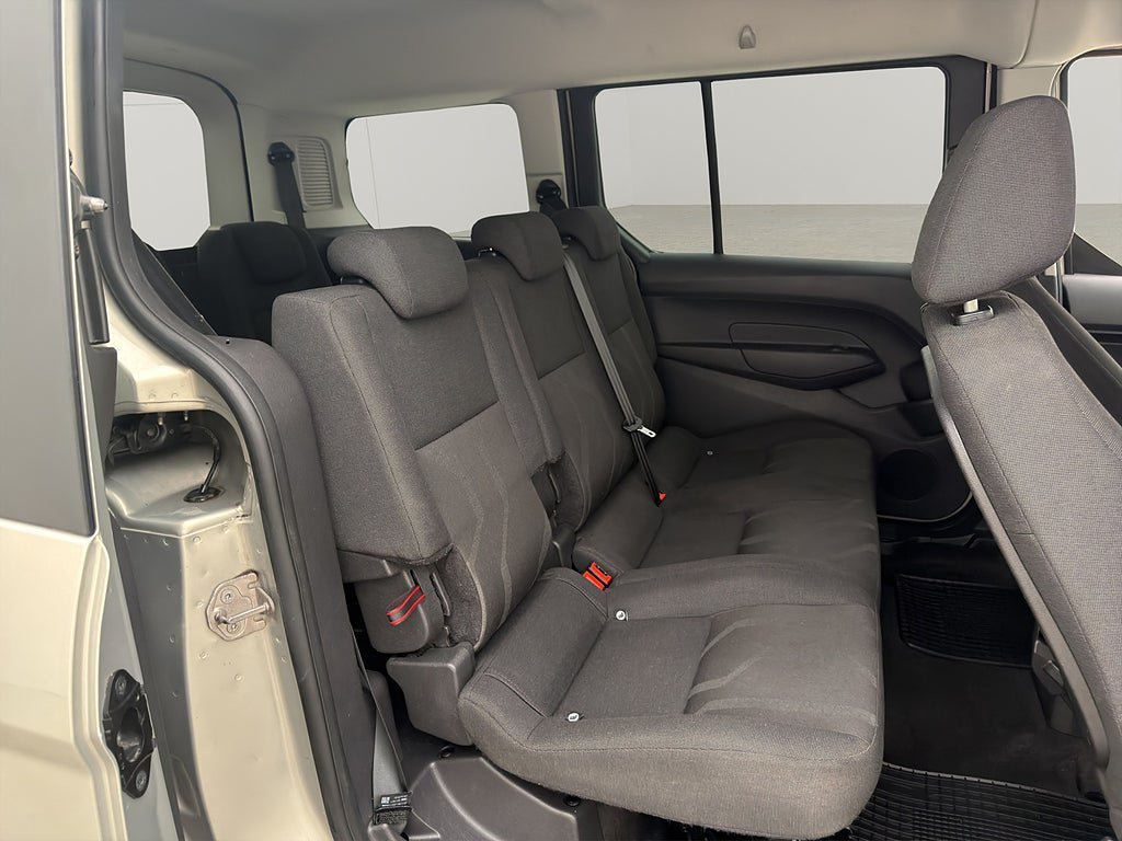 Vehicle Image 26
