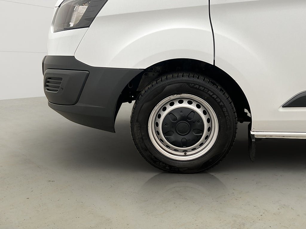 Vehicle Image 24