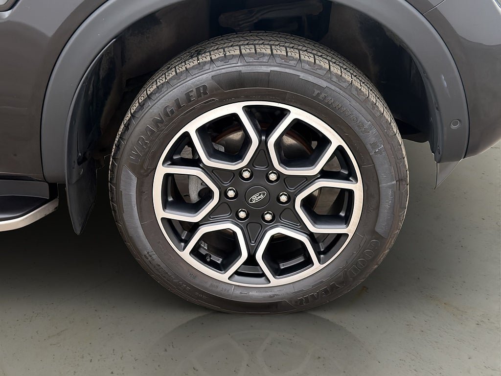 Vehicle Image 31