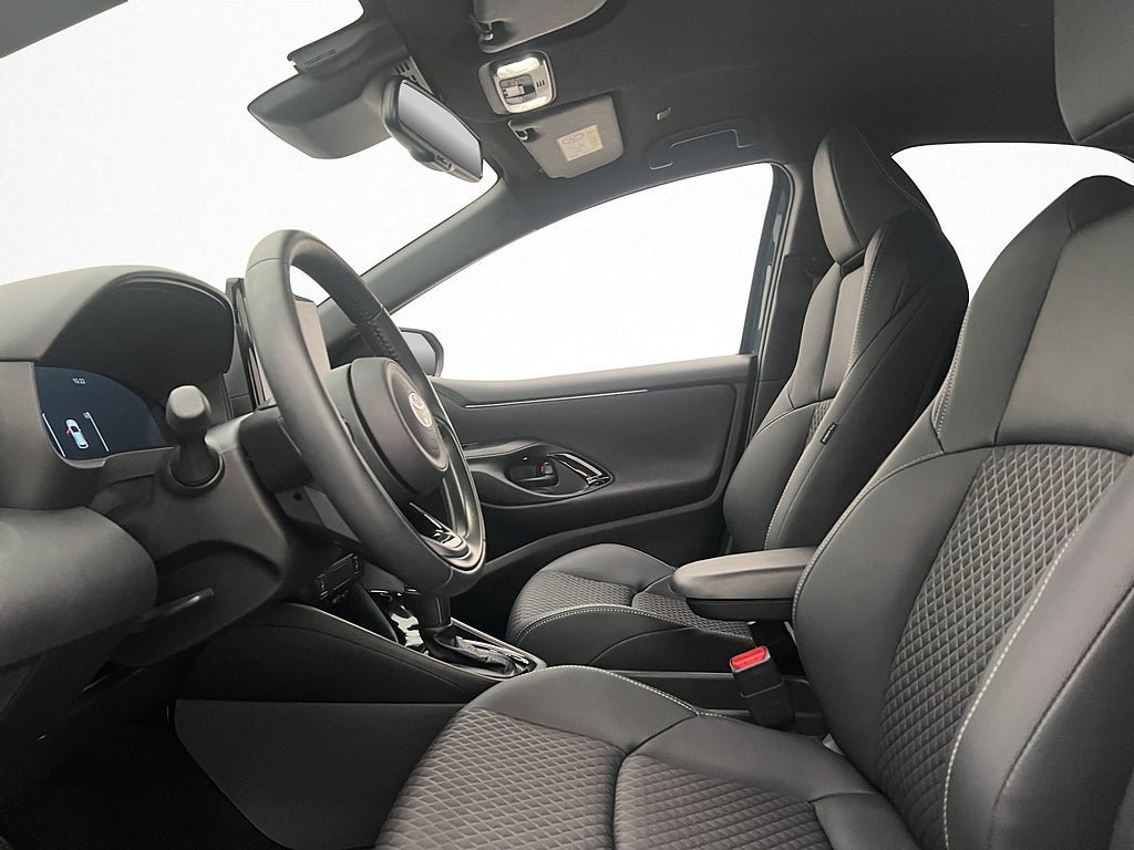 Vehicle Image 11