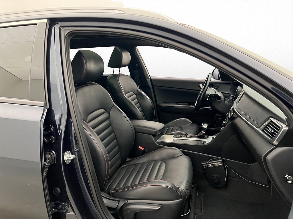 Vehicle Image 23