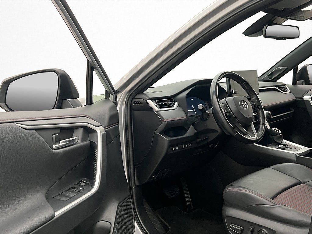Vehicle Image 13