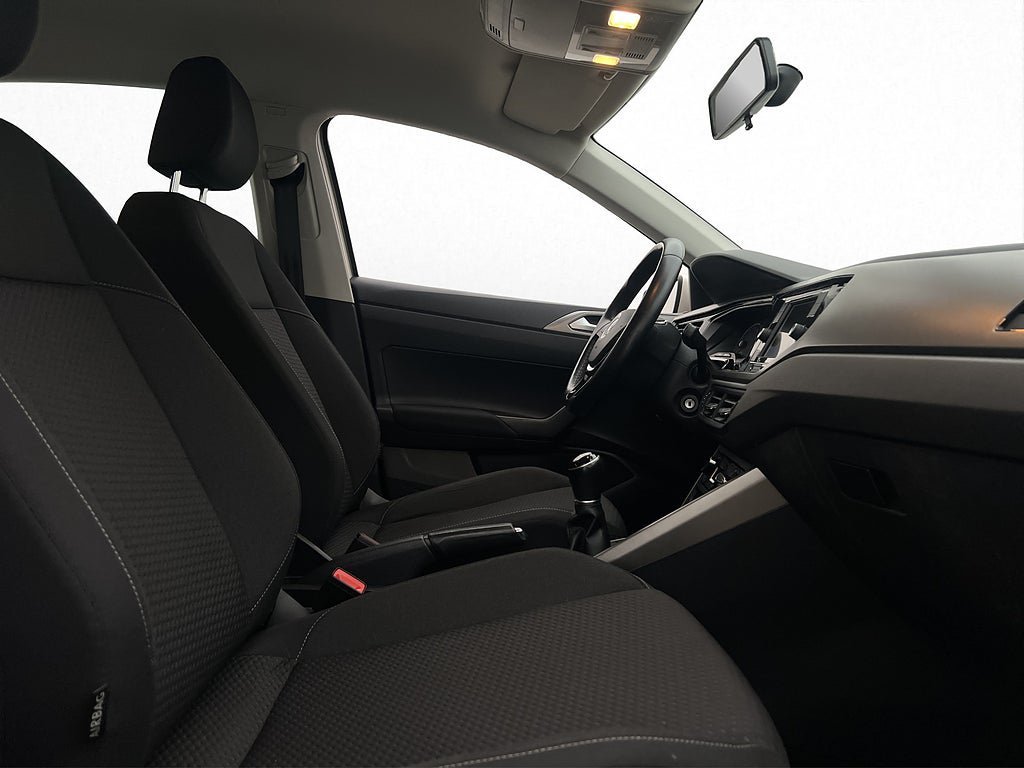 Vehicle Image 21