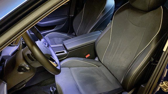 Vehicle Image 8