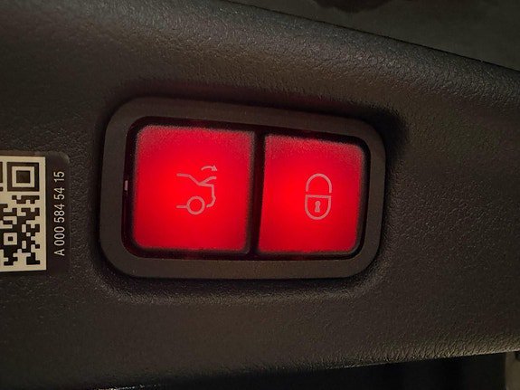 Vehicle Image 26