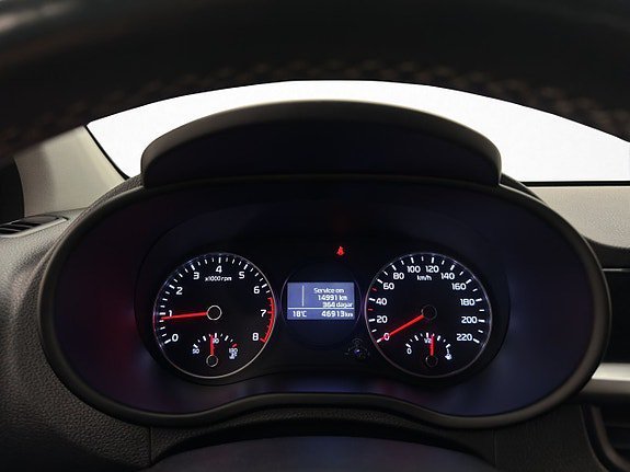 Vehicle Image 17