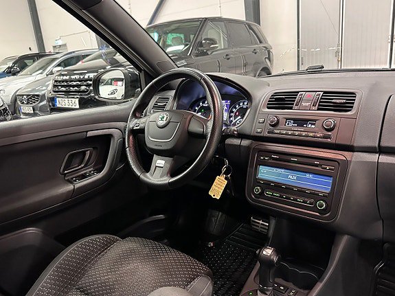 Vehicle Image 22
