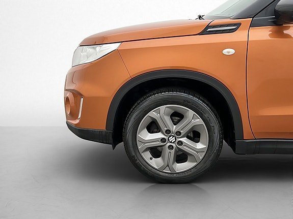 Vehicle Image 24