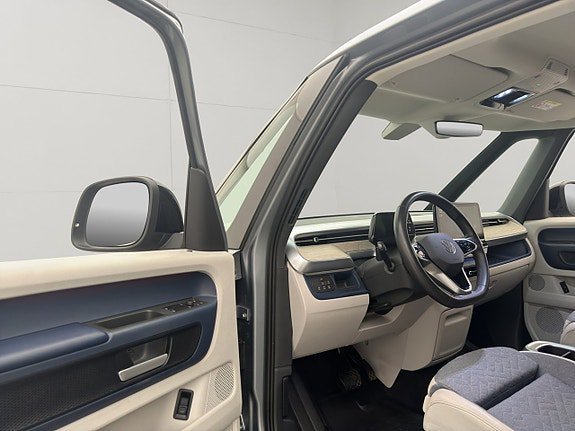 Vehicle Image 19