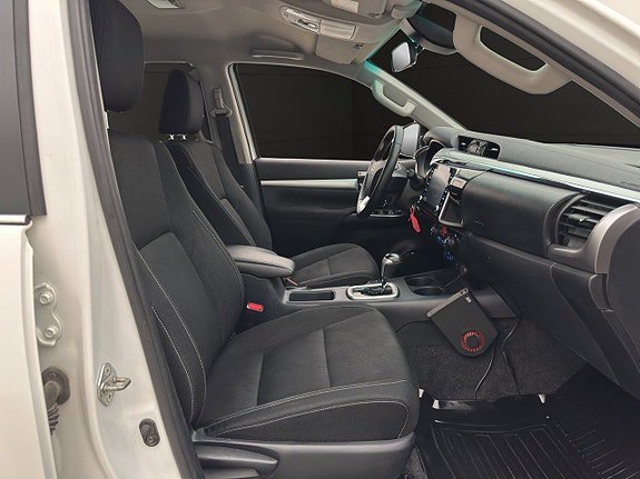 Vehicle Image 27