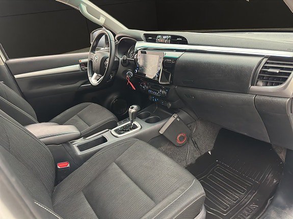 Vehicle Image 28