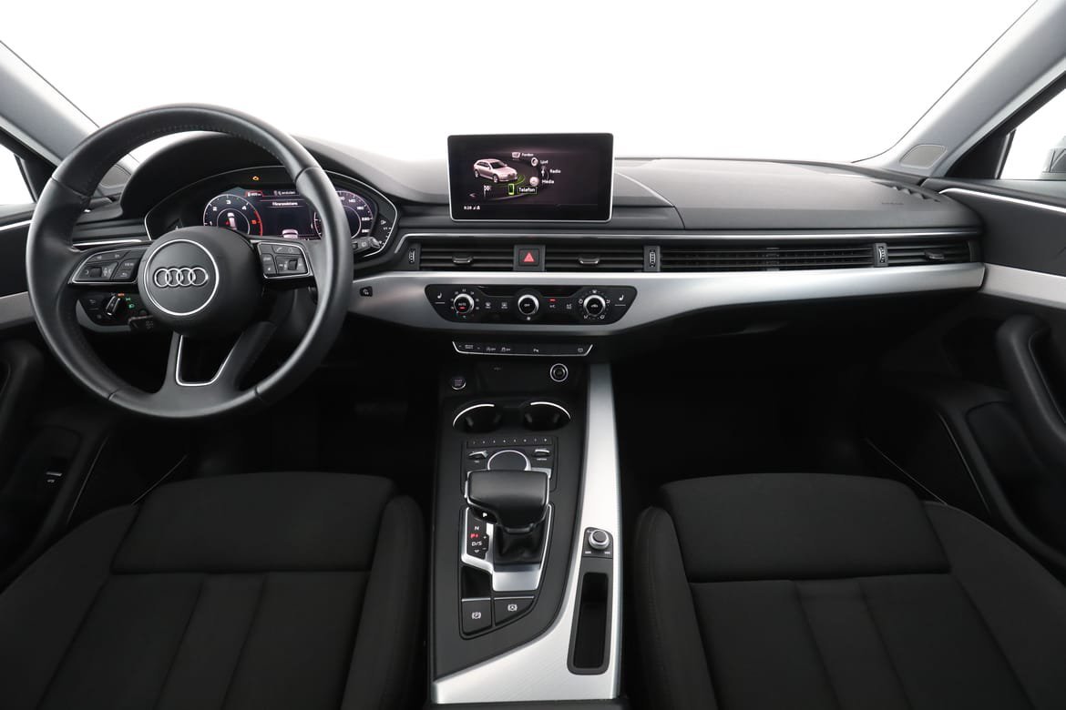 Vehicle Image 13