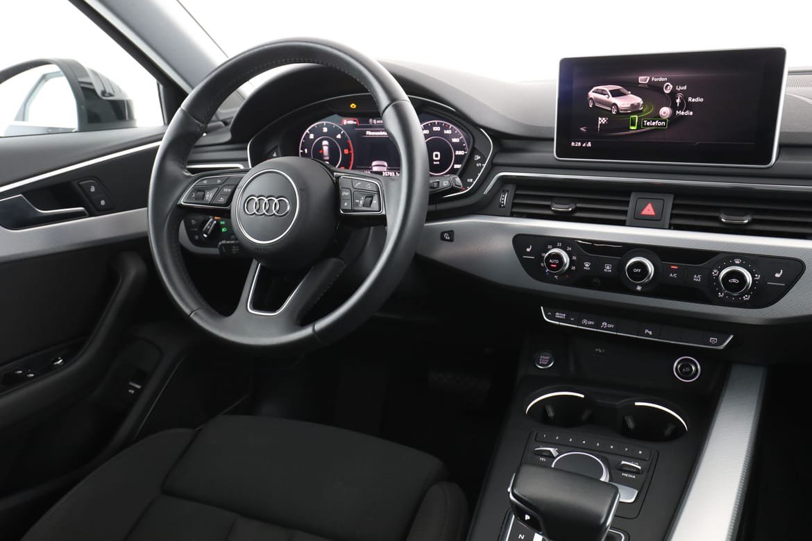 Vehicle Image 14