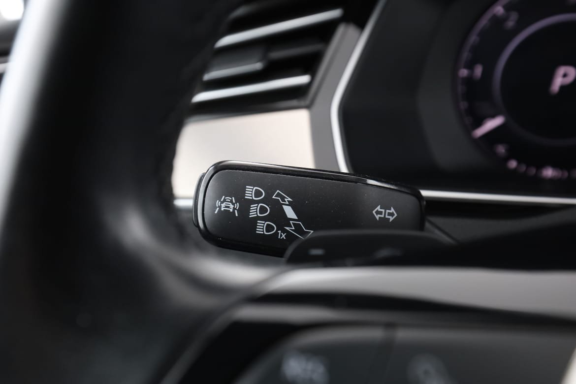 Vehicle Image 38