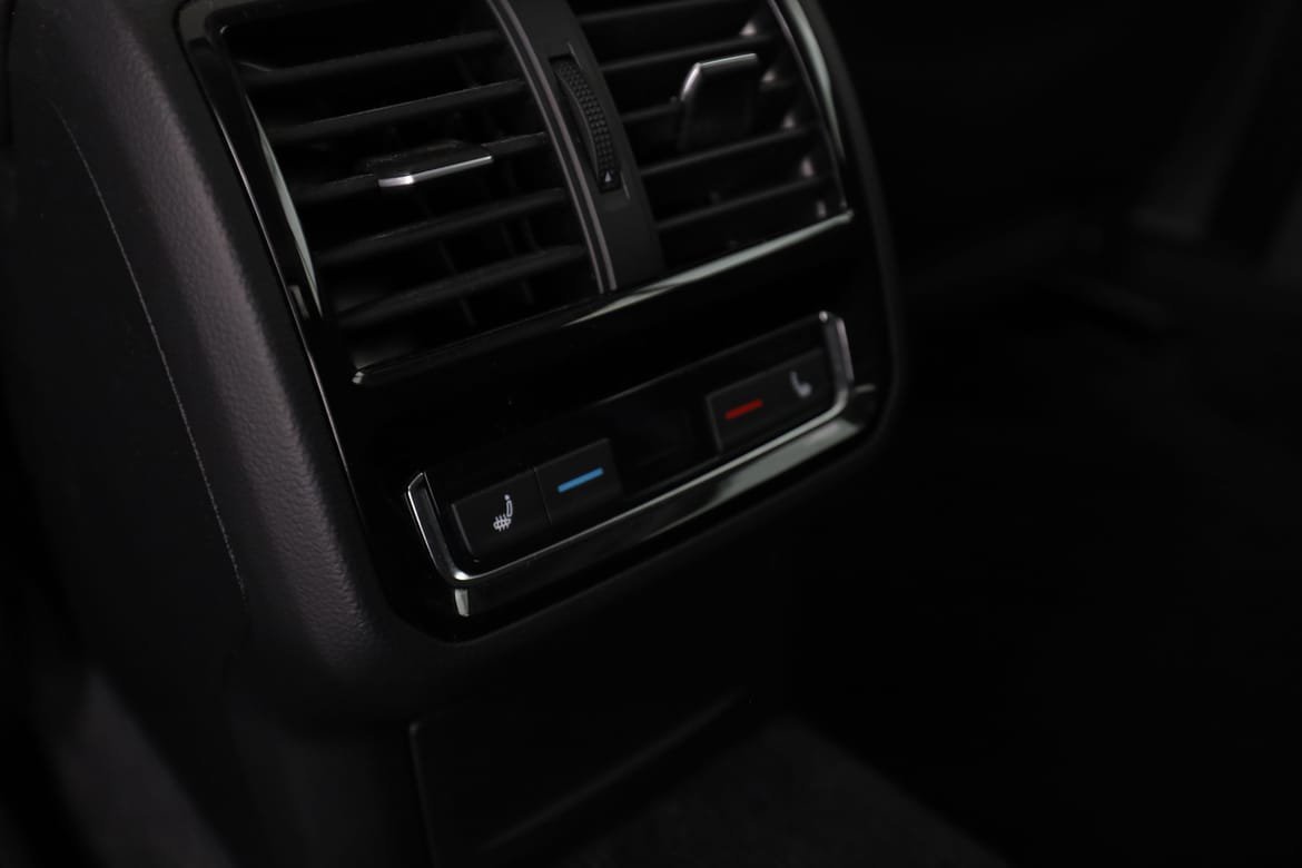 Vehicle Image 42