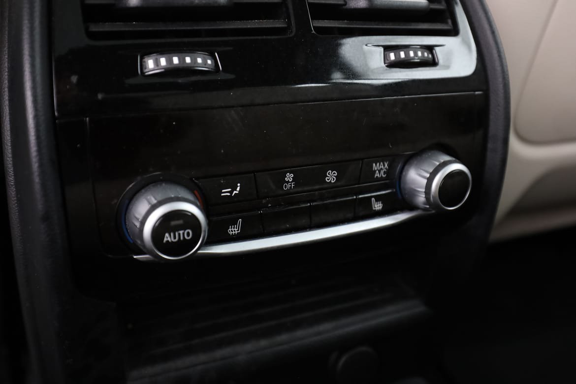 Vehicle Image 45
