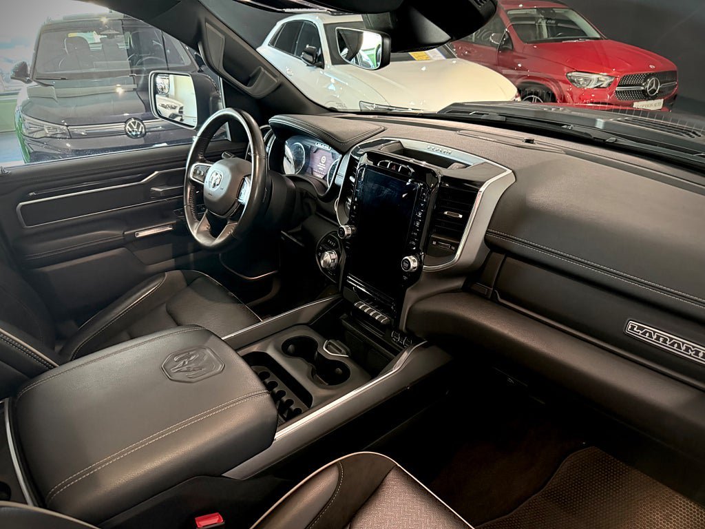 Vehicle Image 15
