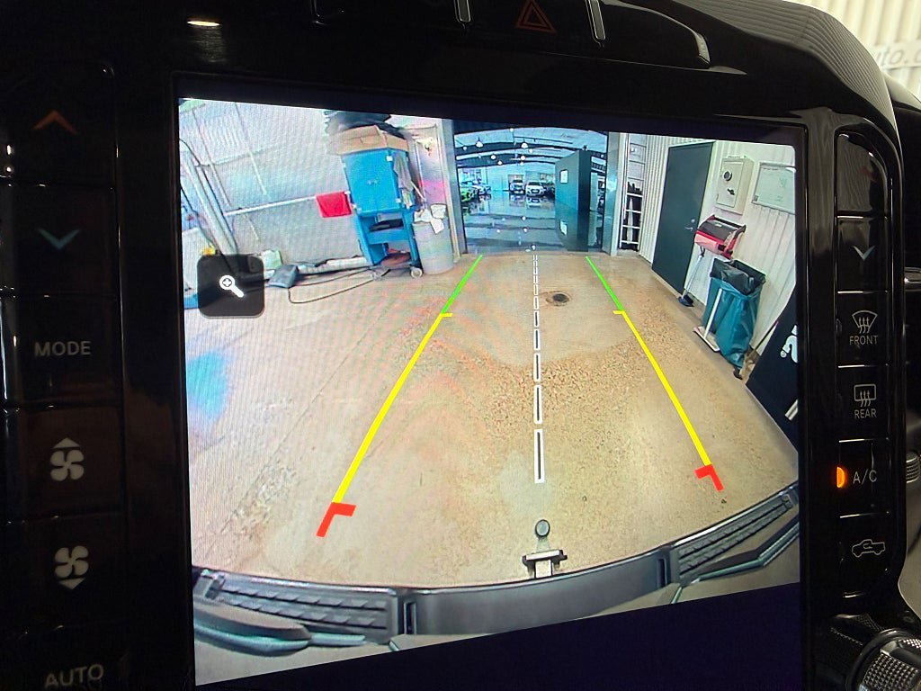 Vehicle Image 18