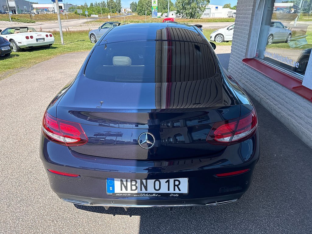 Vehicle Image 28