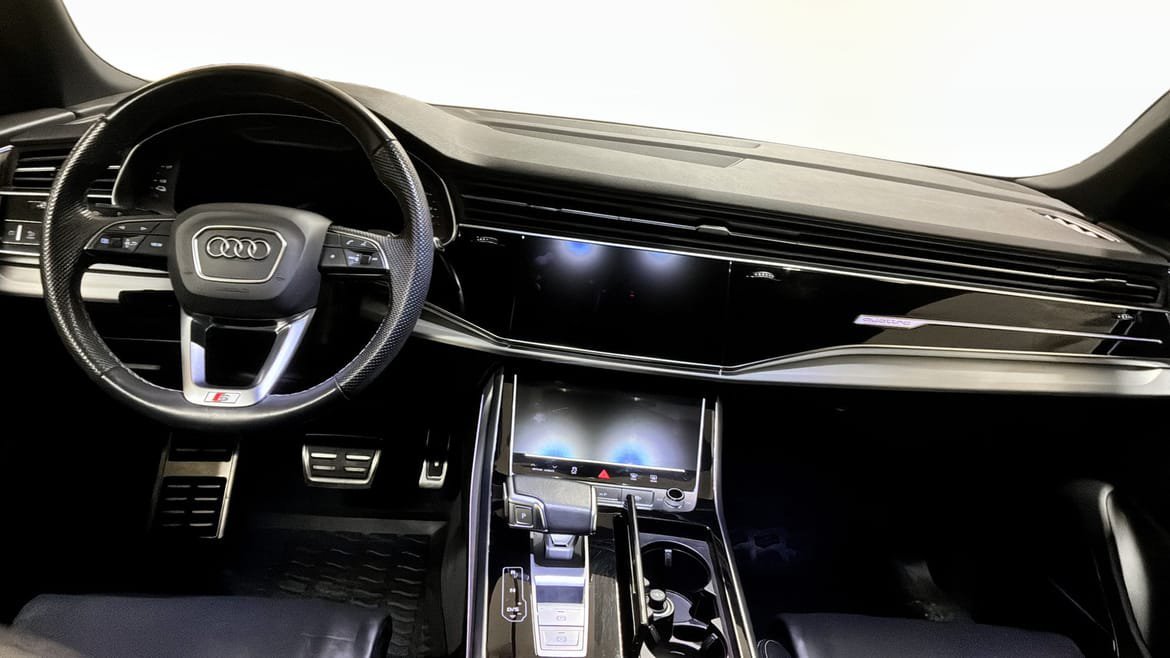 Vehicle Image 10