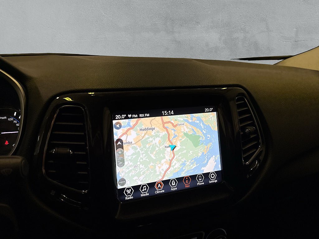 Vehicle Image 18