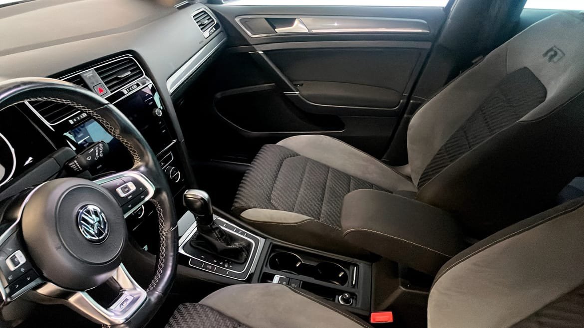 Vehicle Image 8