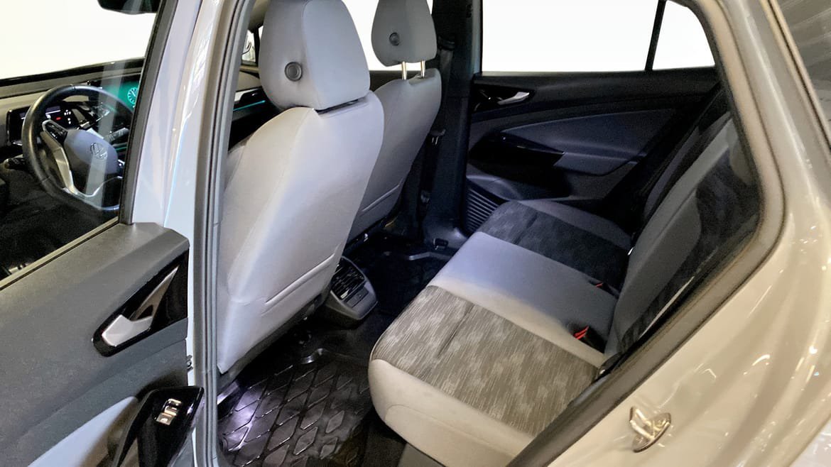 Vehicle Image 11