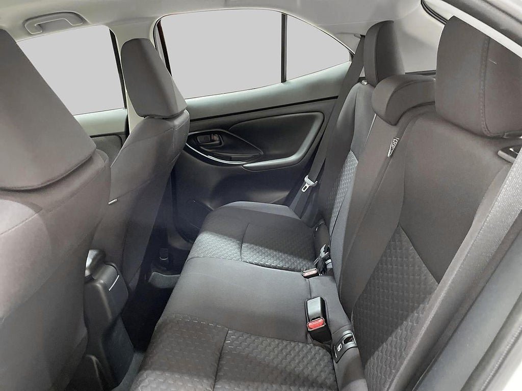 Vehicle Image 10