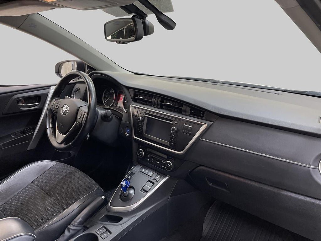 Vehicle Image 9