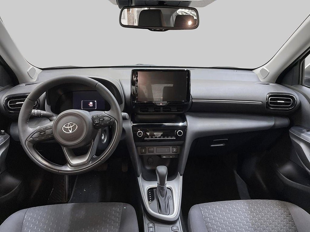 Vehicle Image 11