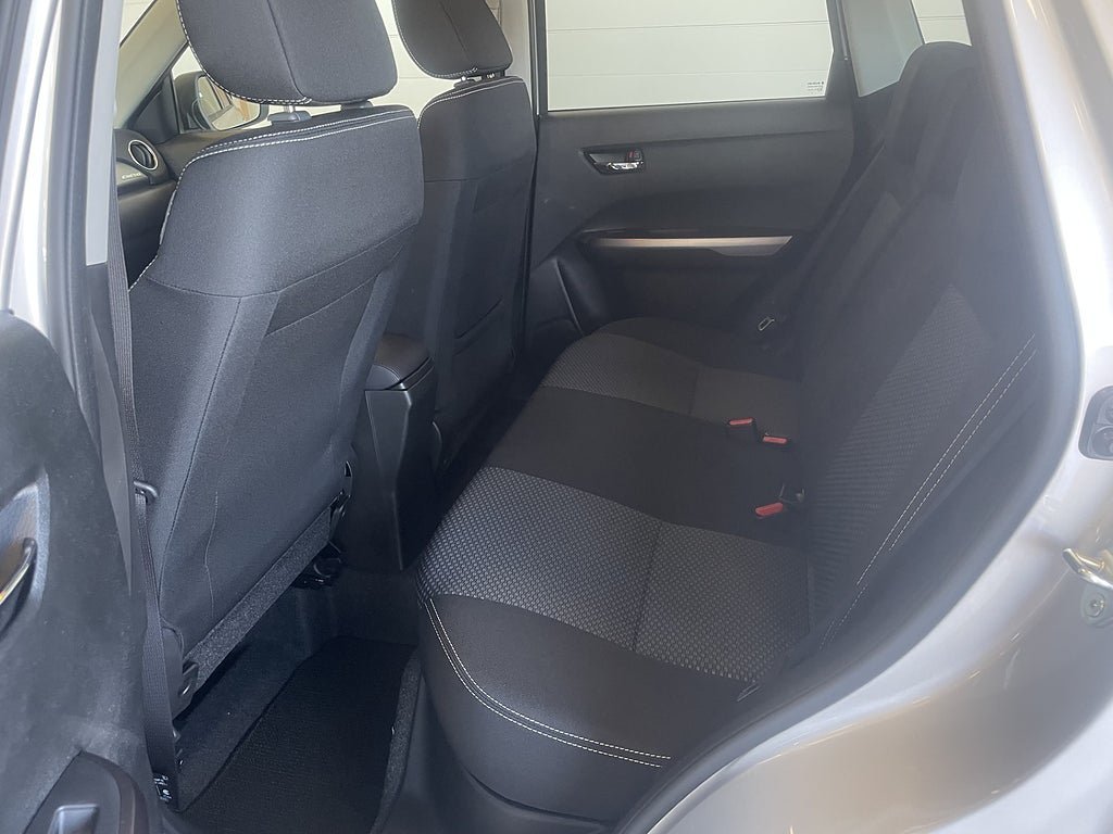 Vehicle Image 7
