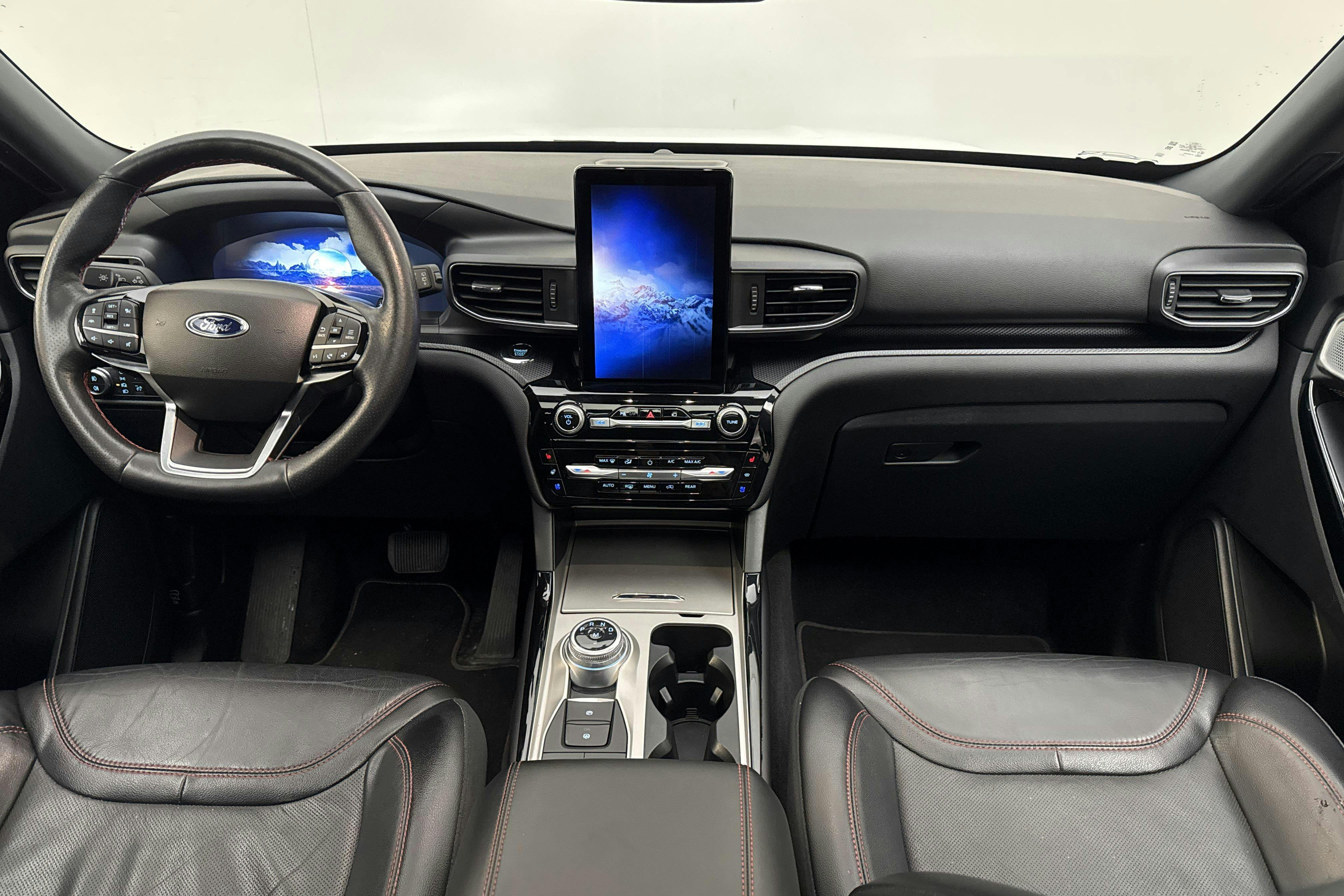 Vehicle Image 6