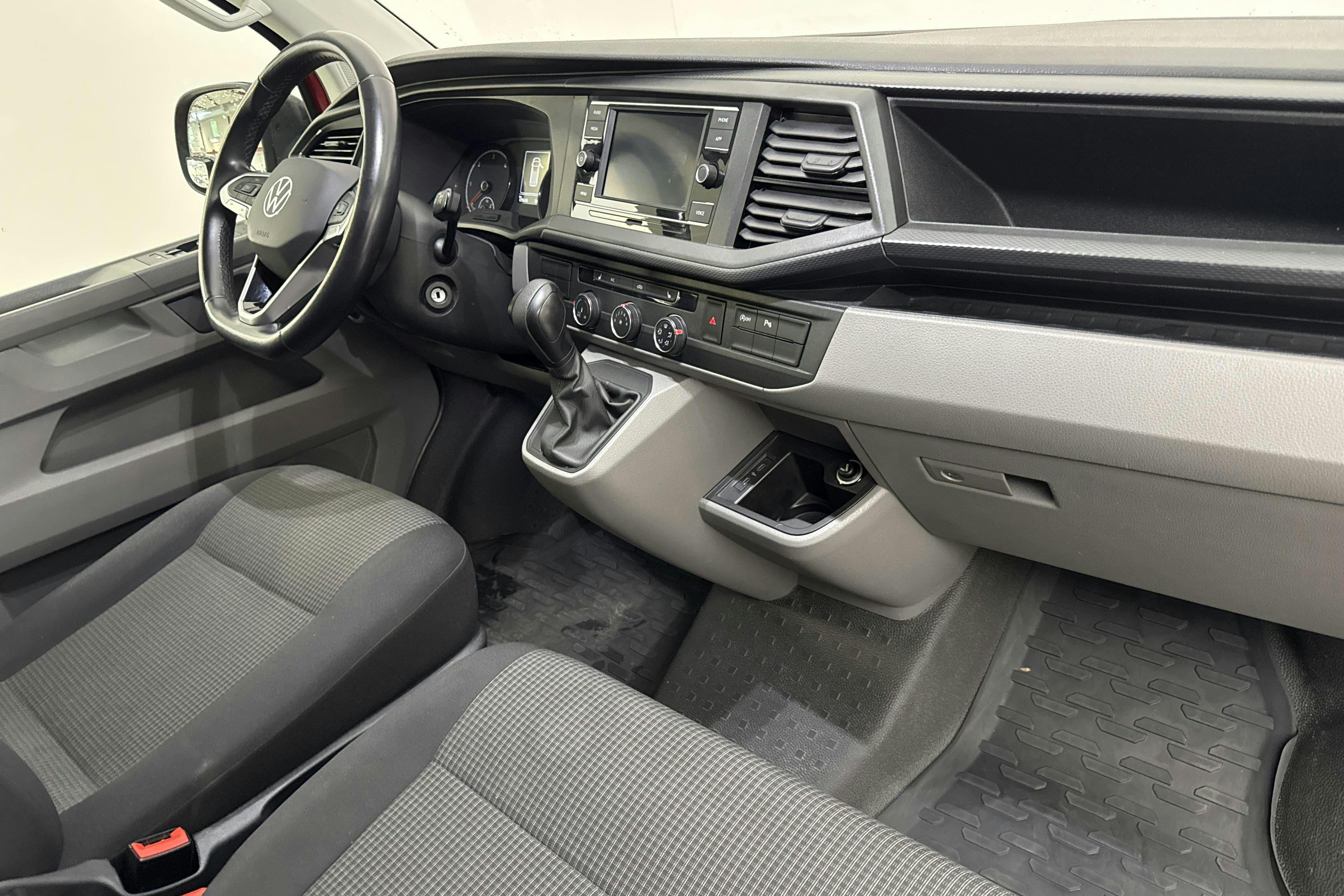 Vehicle Image 6