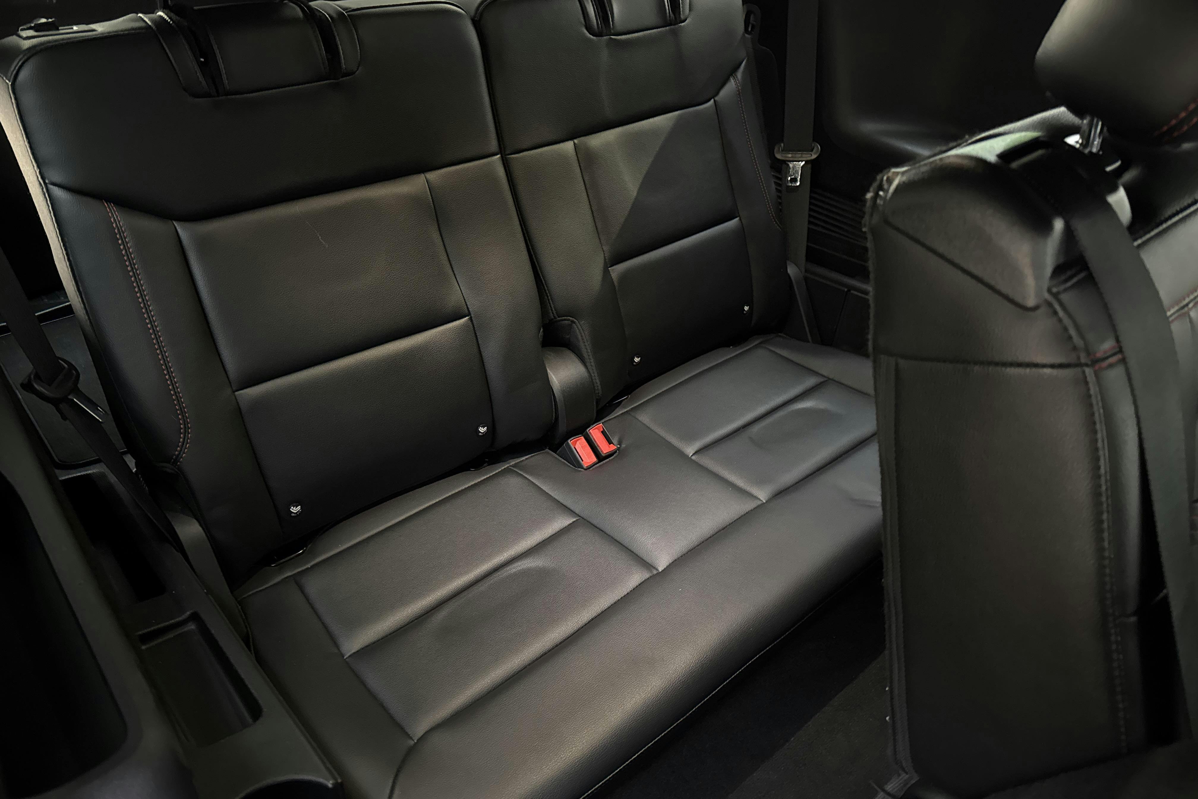 Vehicle Image 9